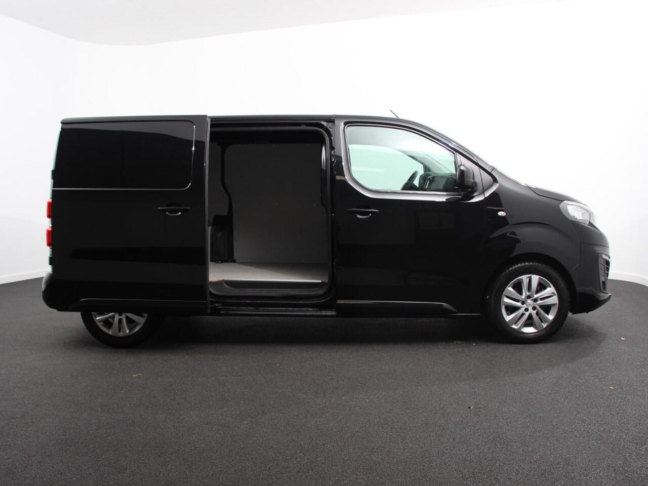 Peugeot EXPERT 1.5 BlueHDI Premium L2 | Navigatie | Apple carplay/Android Auto | DAB+ | 3zits | Airco | Cruise Control | Betimmering | Bumpers in kleur