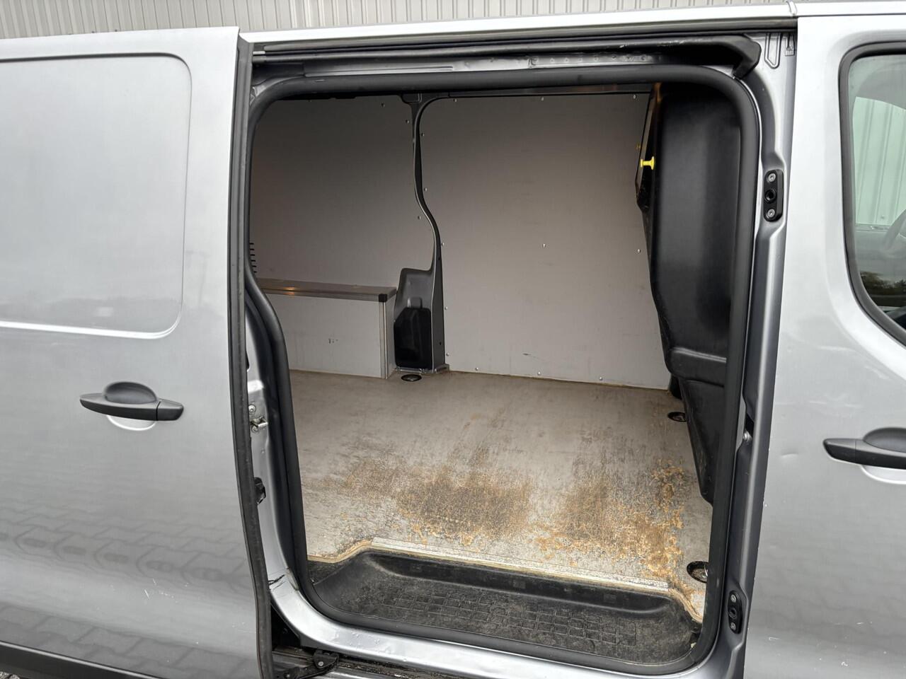 Peugeot EXPERT 2.0 BlueHDI 145 Standard Premium*A/C*CRUISE*NAVI*