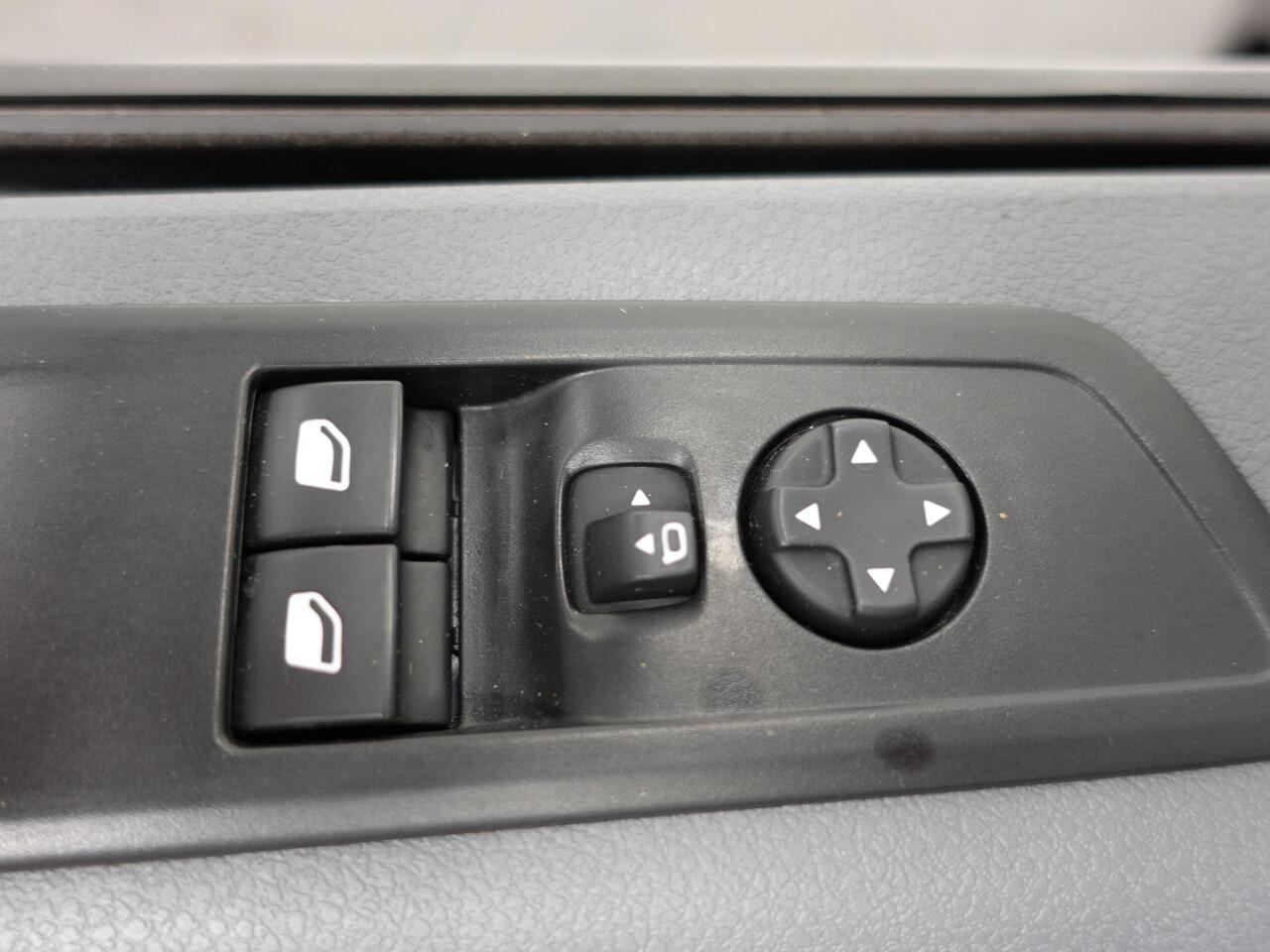 Peugeot EXPERT 2.0 BlueHDI 180PK Long Premium Airco App-Connect LM Velgen Trekhaak Sidebars