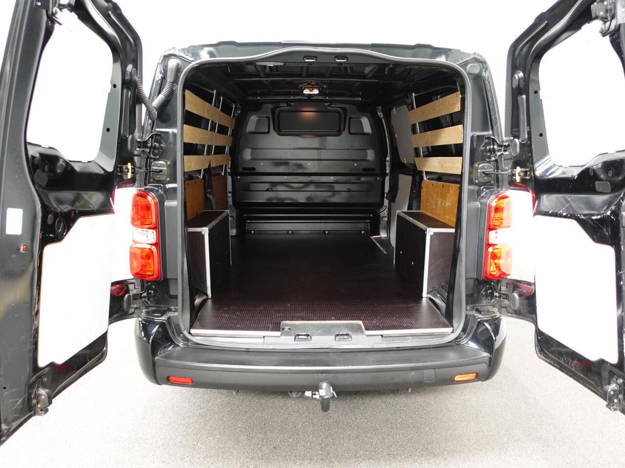 Peugeot EXPERT 2.0 BlueHDI 180PK Long Premium Airco App-Connect LM Velgen Trekhaak Sidebars