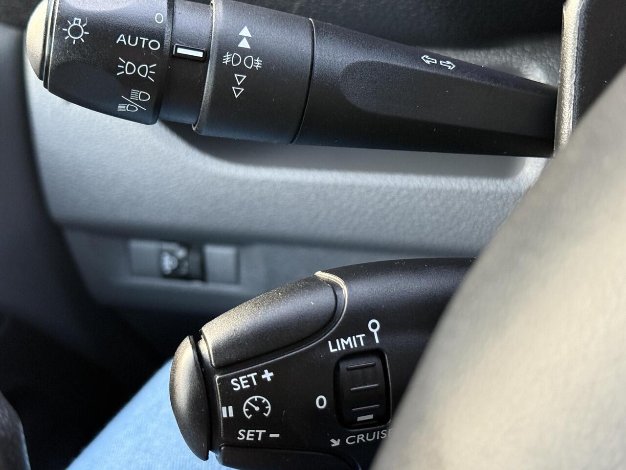 Peugeot EXPERT 2.0 BlueHDI 145 Standard Premium