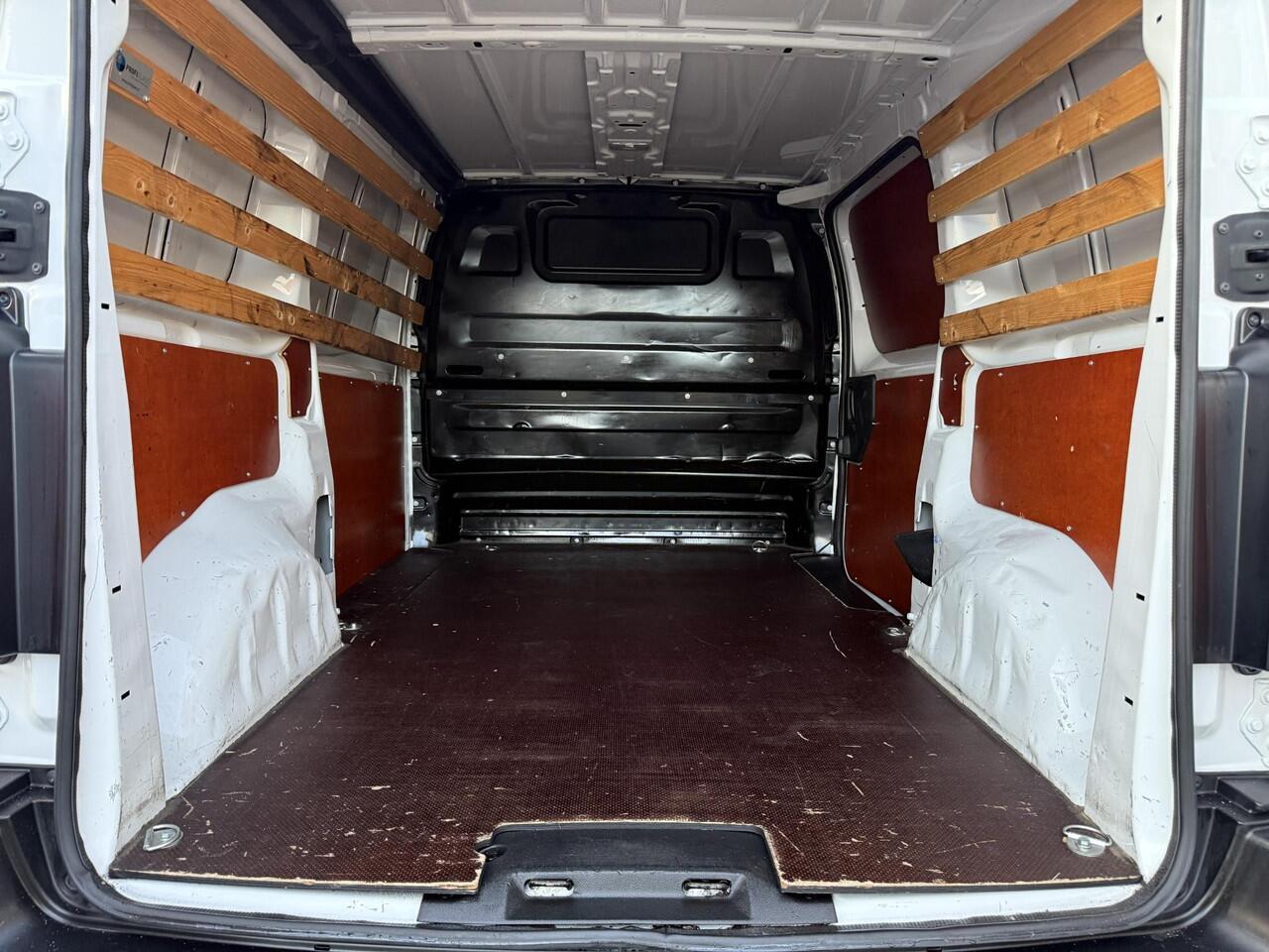 Peugeot EXPERT 2.0 BlueHDI 145 Standard Premium