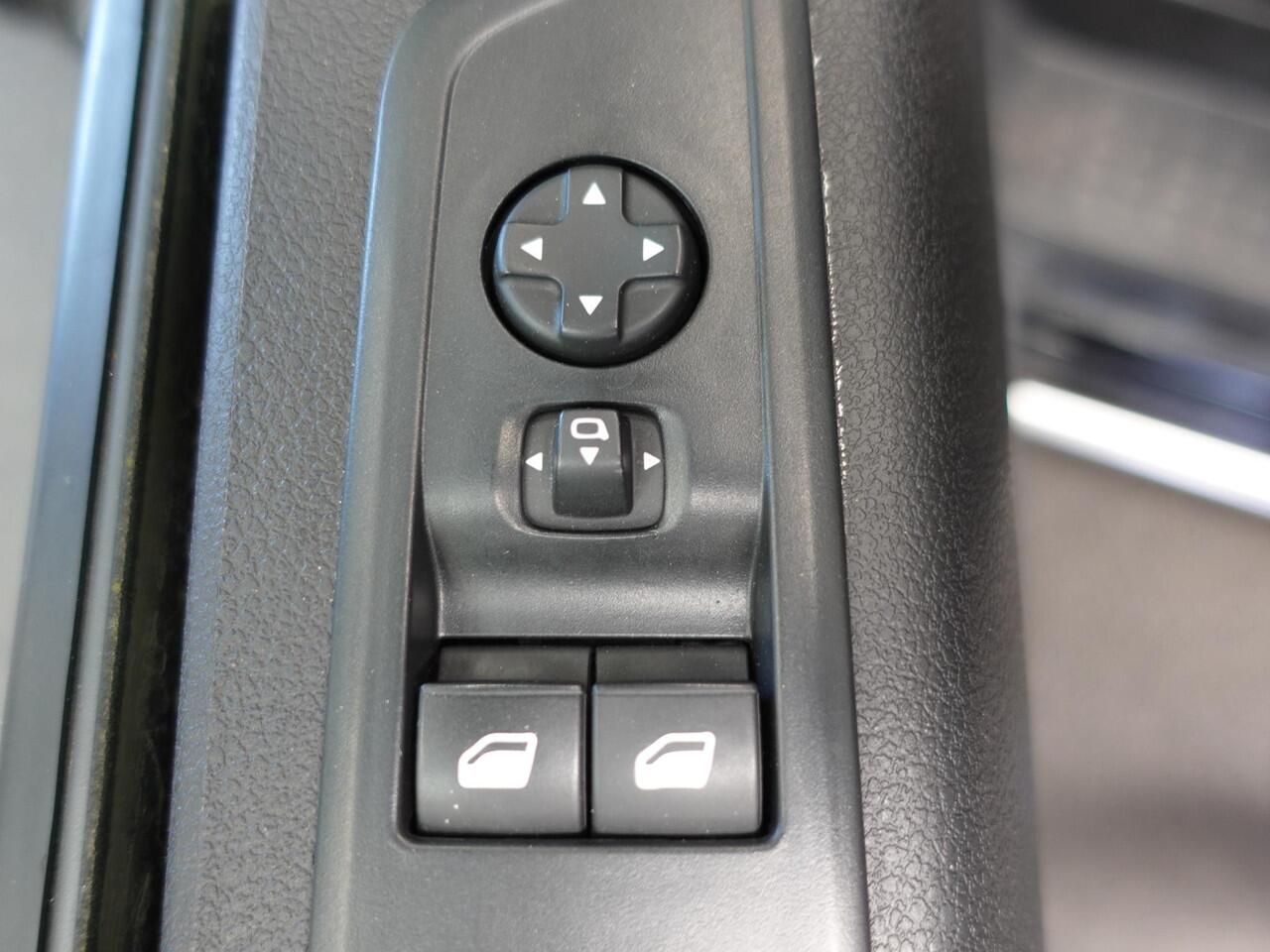 Peugeot EXPERT 2.0 BlueHDI 145PK L3 Automaat Airco Cruise Navigatie Trekhaak Navigatie Sidebars