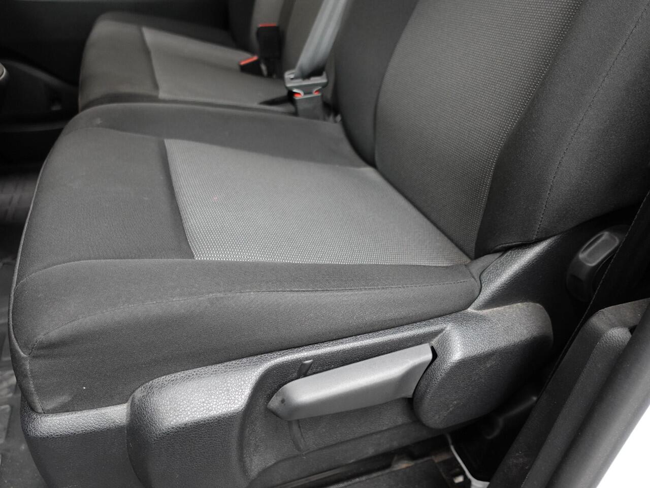 Peugeot EXPERT 1.5 BlueHDI 120PK L2 Airco Navigatie Cruise control Trekhaak