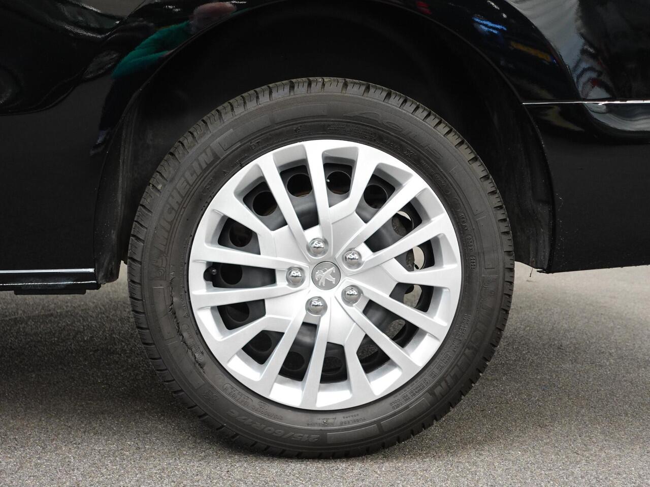 Peugeot EXPERT 2.0 BlueHDI 145pk L3 Automaat Airco Navigatie Cruise control Trekhaak Carplay