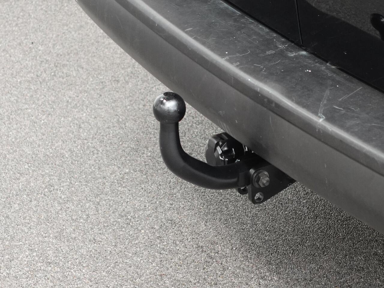 Peugeot EXPERT 180pk Automaat L3H1 Long Premium Navigatie Apple Carplay Trekhaak Imperiaal Airco Cruise control