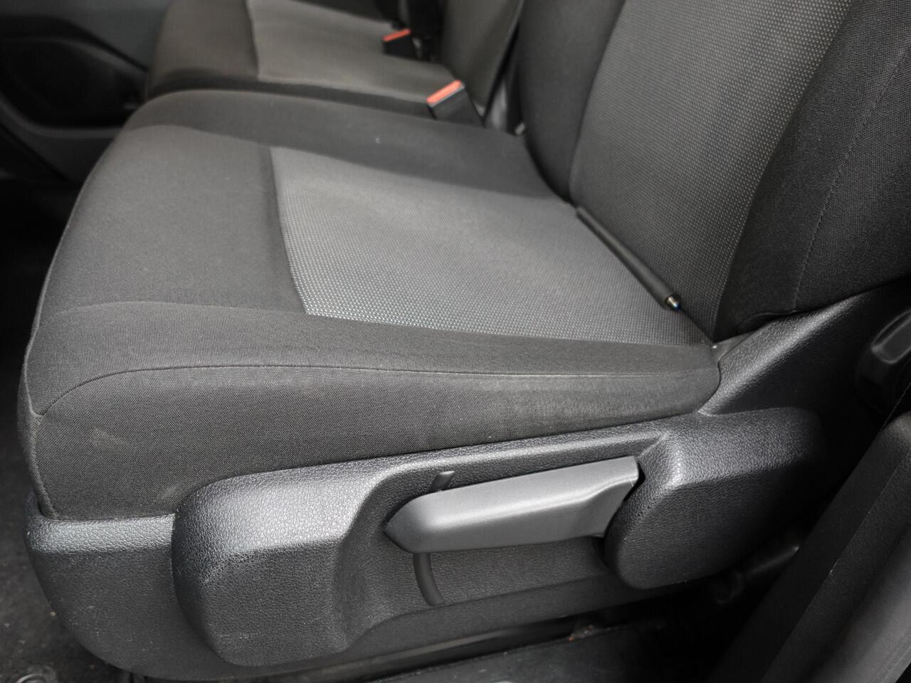 Peugeot EXPERT 2.0 BlueHDI 180PK Long L3H1 Premium Automaat Navigatie App-Connect Cruise Control Airco LM Velgen Euro6