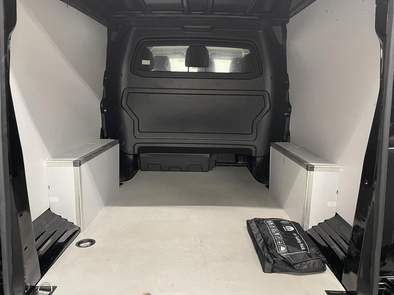 Peugeot EXPERT 2.0 BlueHDI 180 Long Premium Dubbele Cabine Automaat Airco App-Connect LM Velgen
