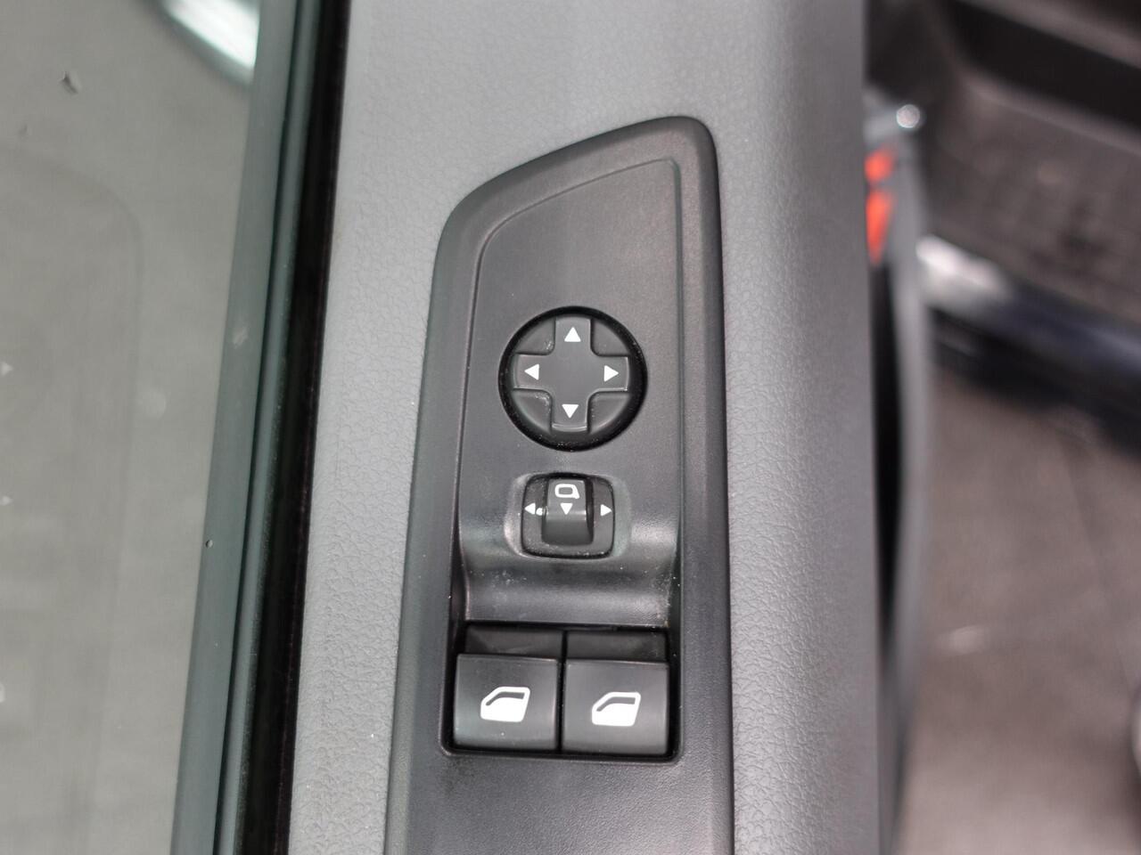 Peugeot EXPERT 2.0 BlueHDI 180PK Long L3H1 Premium Automaat Navigatie App-Connect Cruise Control Airco LM Velgen Euro6