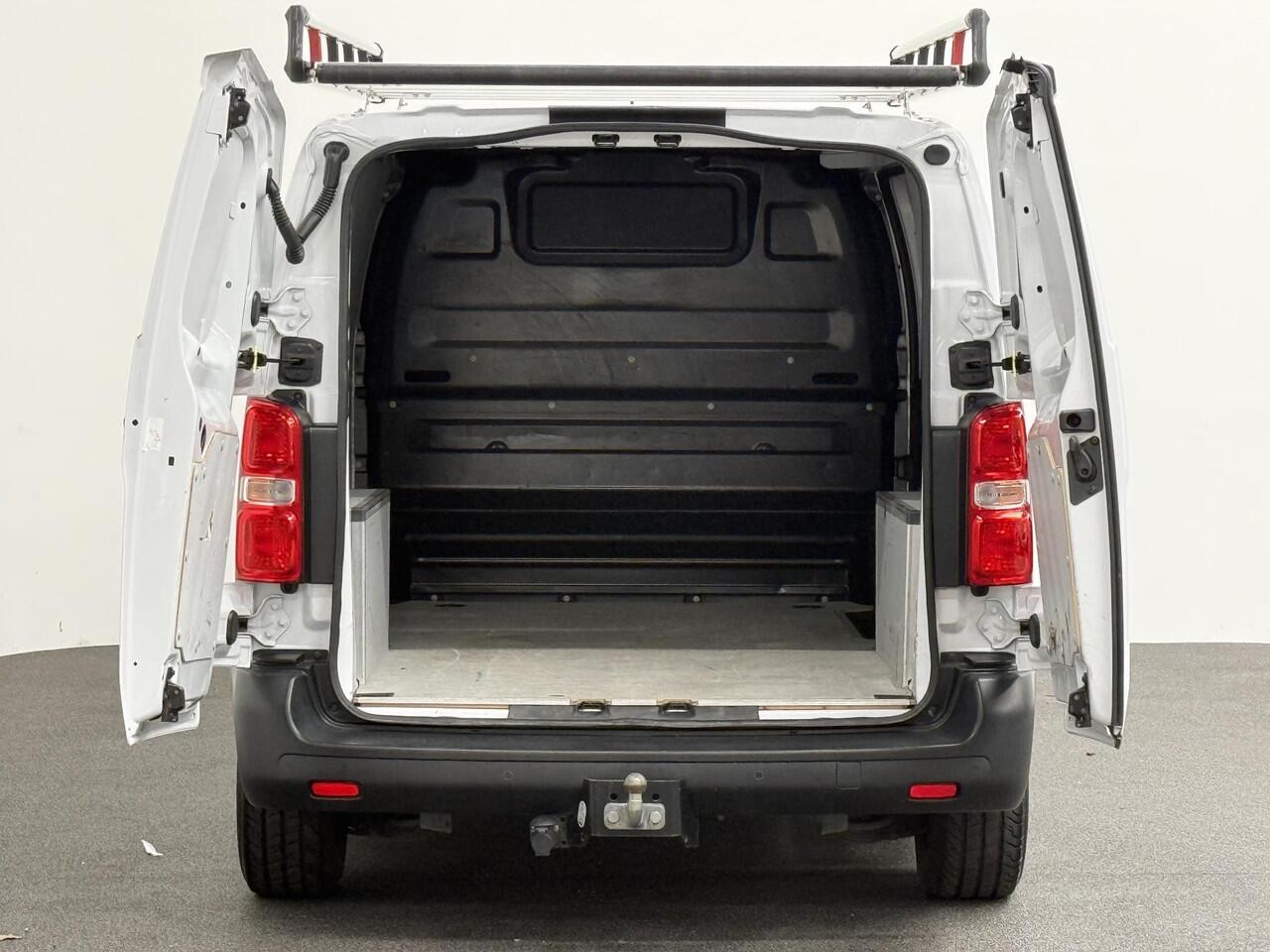 Peugeot EXPERT 1.5 BlueHDI 120PK L2 Navigatie Trekhaak Cruise Control