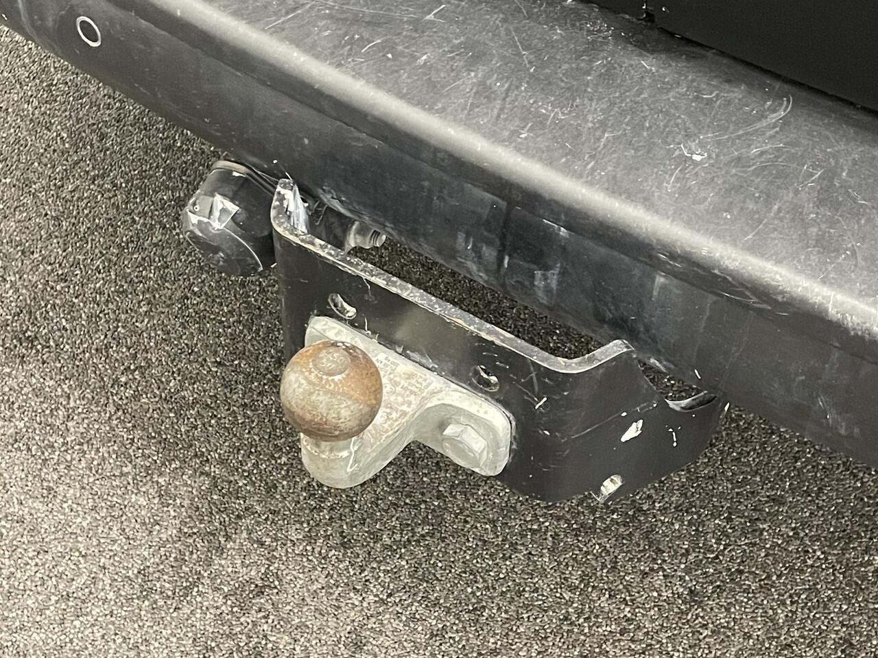 Peugeot EXPERT 2.0 BlueHDI 180pk Automaat Dubbele Cabine Navigatie Airco Climate Control Parkeer sensoren Trekhaak