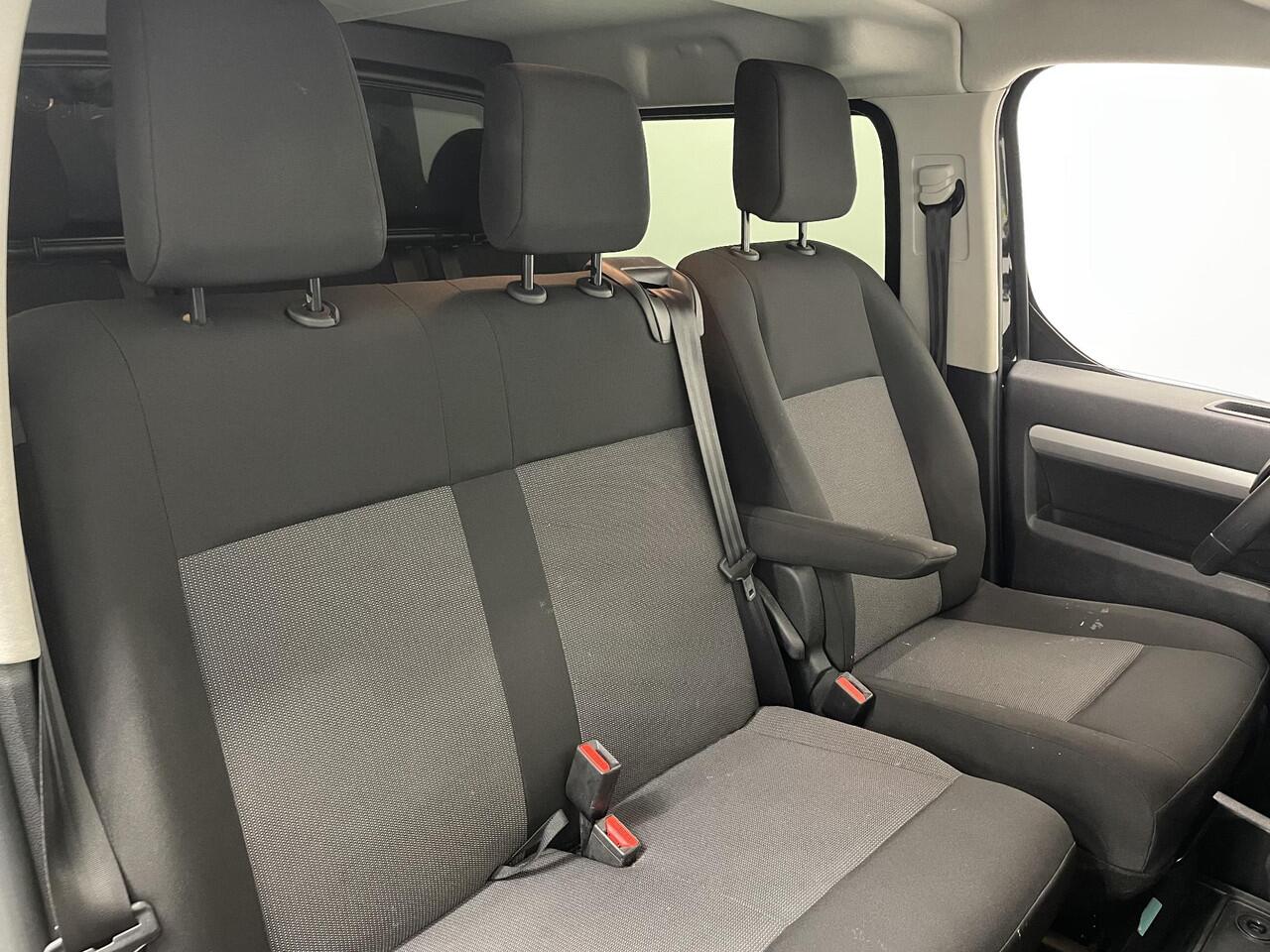 Peugeot EXPERT 2.0 BlueHDI 180pk Automaat Dubbele Cabine Navigatie Airco Climate Control Parkeer sensoren Trekhaak