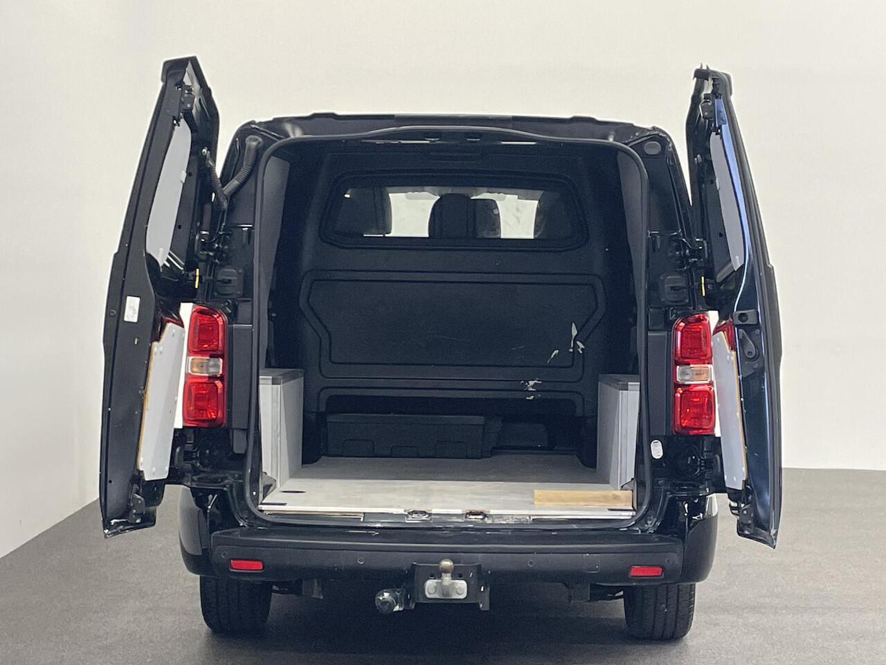 Peugeot EXPERT 2.0 BlueHDI 180pk Automaat Dubbele Cabine Navigatie Airco Climate Control Parkeer sensoren Trekhaak