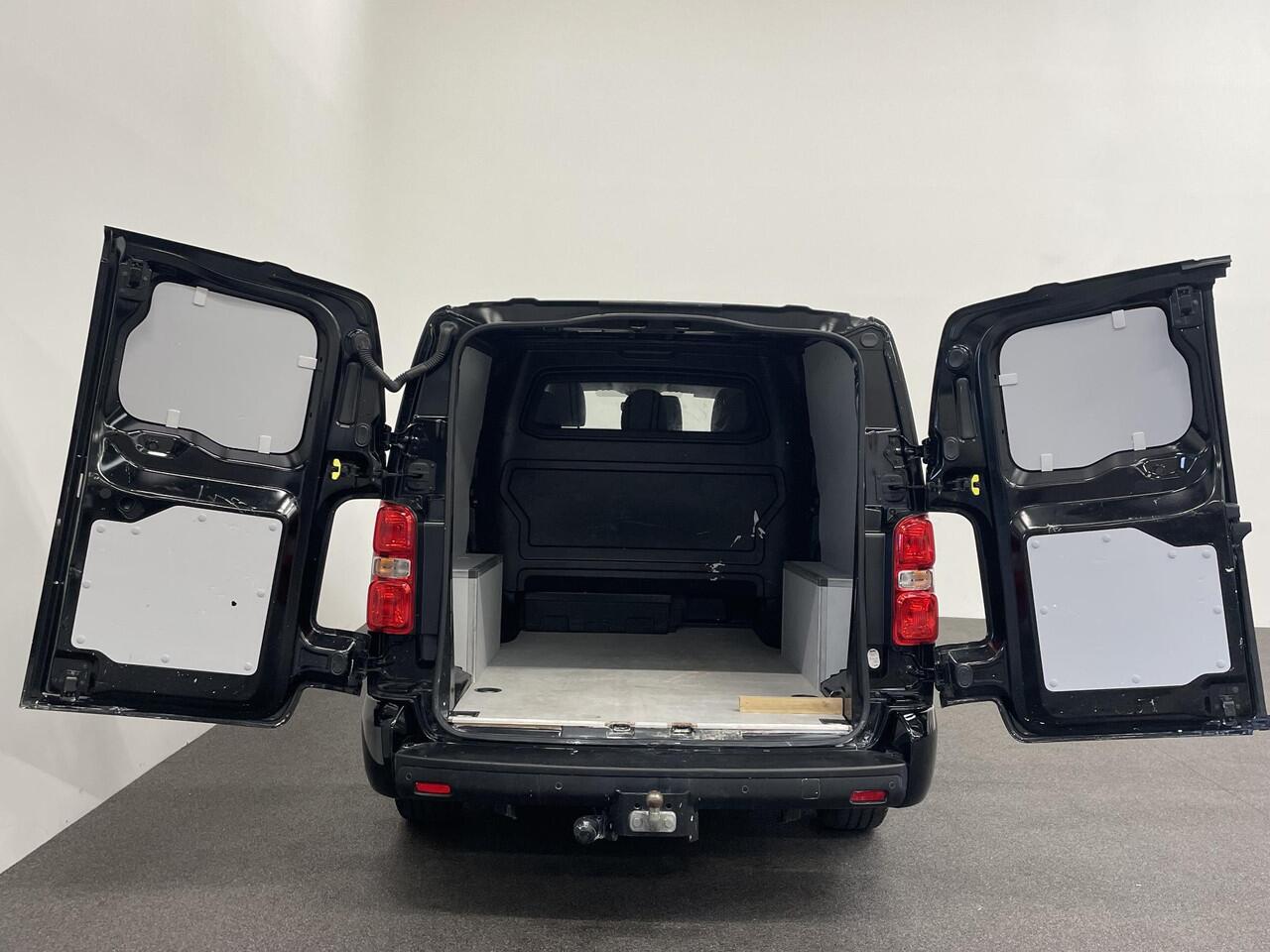 Peugeot EXPERT 2.0 BlueHDI 180pk Automaat Dubbele Cabine Navigatie Airco Climate Control Parkeer sensoren Trekhaak