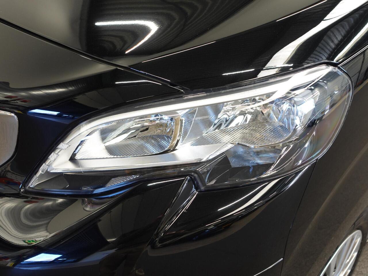 Peugeot EXPERT 2.0 Hdi 180PK Peugeot Expert 2.0 Hdi Automaat Dubbele Cabine Navigatie Parkeersensoren Clima Control Trekhaak