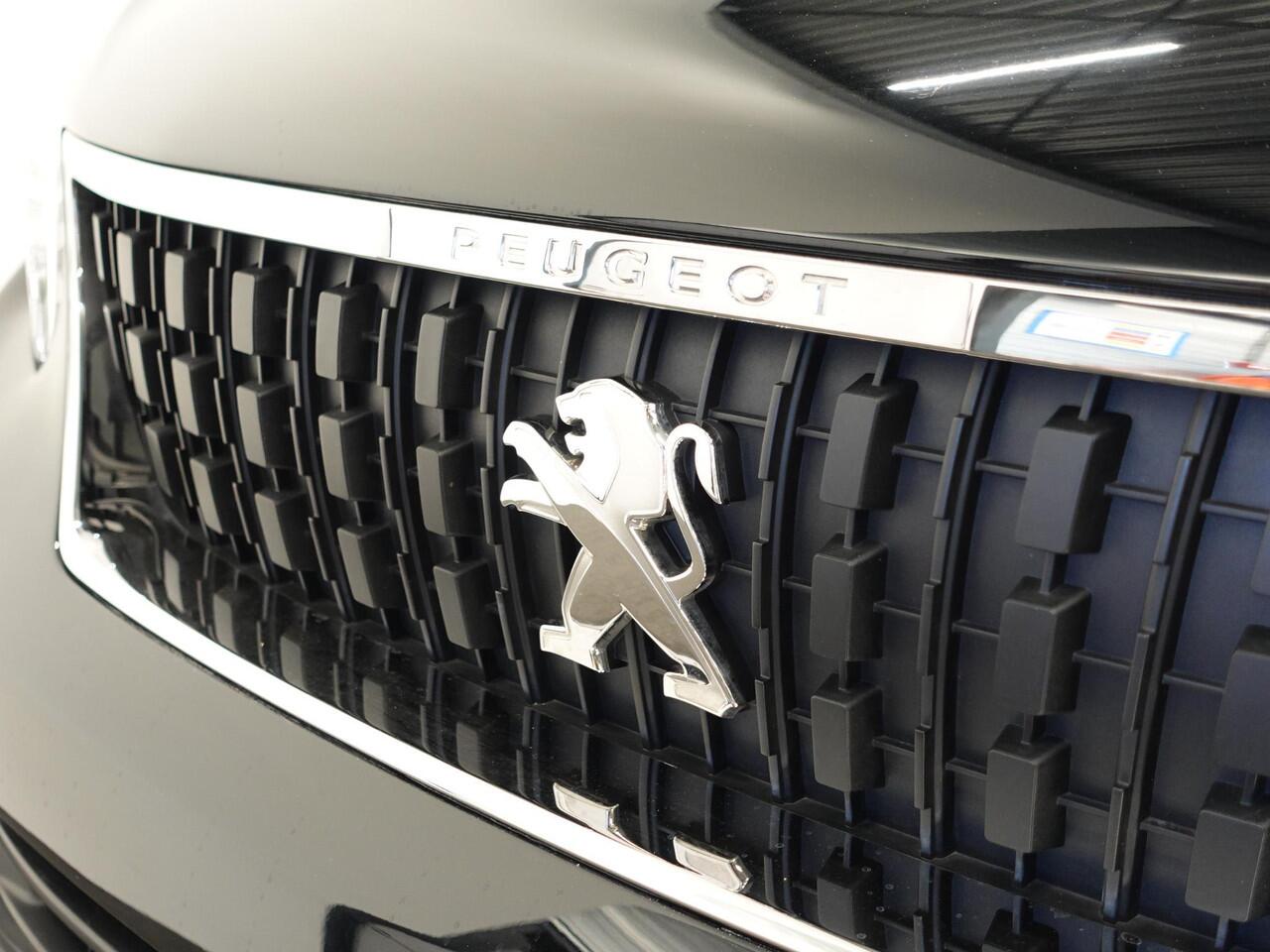 Peugeot EXPERT 2.0 Hdi 180PK Peugeot Expert 2.0 Hdi Automaat Dubbele Cabine Navigatie Parkeersensoren Clima Control Trekhaak