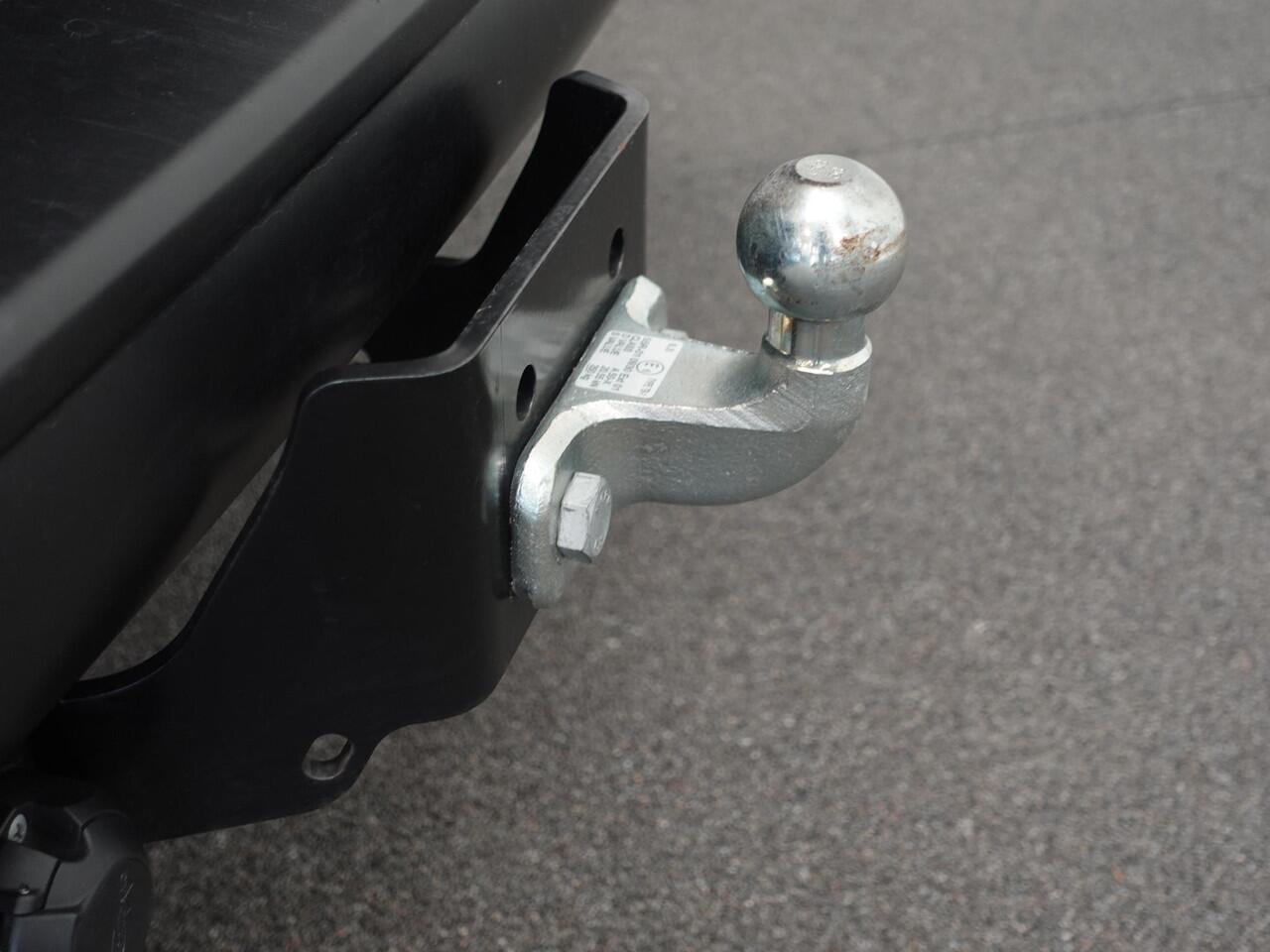 Peugeot EXPERT 2.0 Hdi 180PK Peugeot Expert 2.0 Hdi Automaat Dubbele Cabine Navigatie Parkeersensoren Clima Control Trekhaak