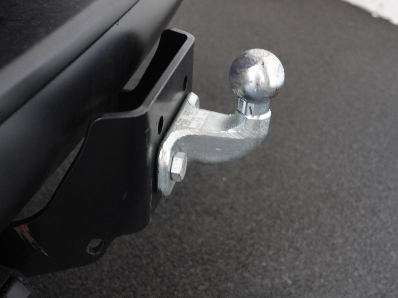 Peugeot EXPERT 145PK L3 Automaat Navigatie Apple Carplay Cruise control Trekhaak Parkeersensoren Euro6