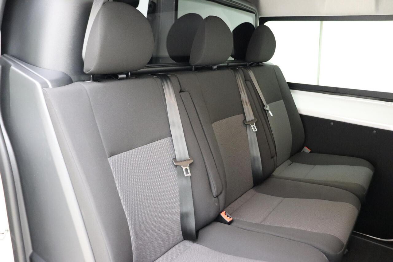 Peugeot EXPERT 2.0 BlueHDi S&S L3 DC 180 PK | Automaat | Dubbele cabine | UIT VOORRAAD LEVERBAAR | Airco | Stuurverwarming | Start/stop | Betimmering | Apple Carplay | Navigatie | Camera | Licht metalen velgen