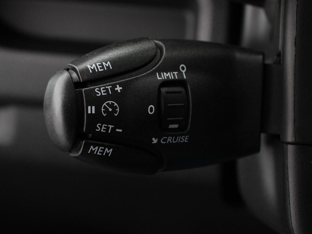 Peugeot EXPERT 145pk L3 Automaat Airco Cruise Control Navigatie Trekhaak