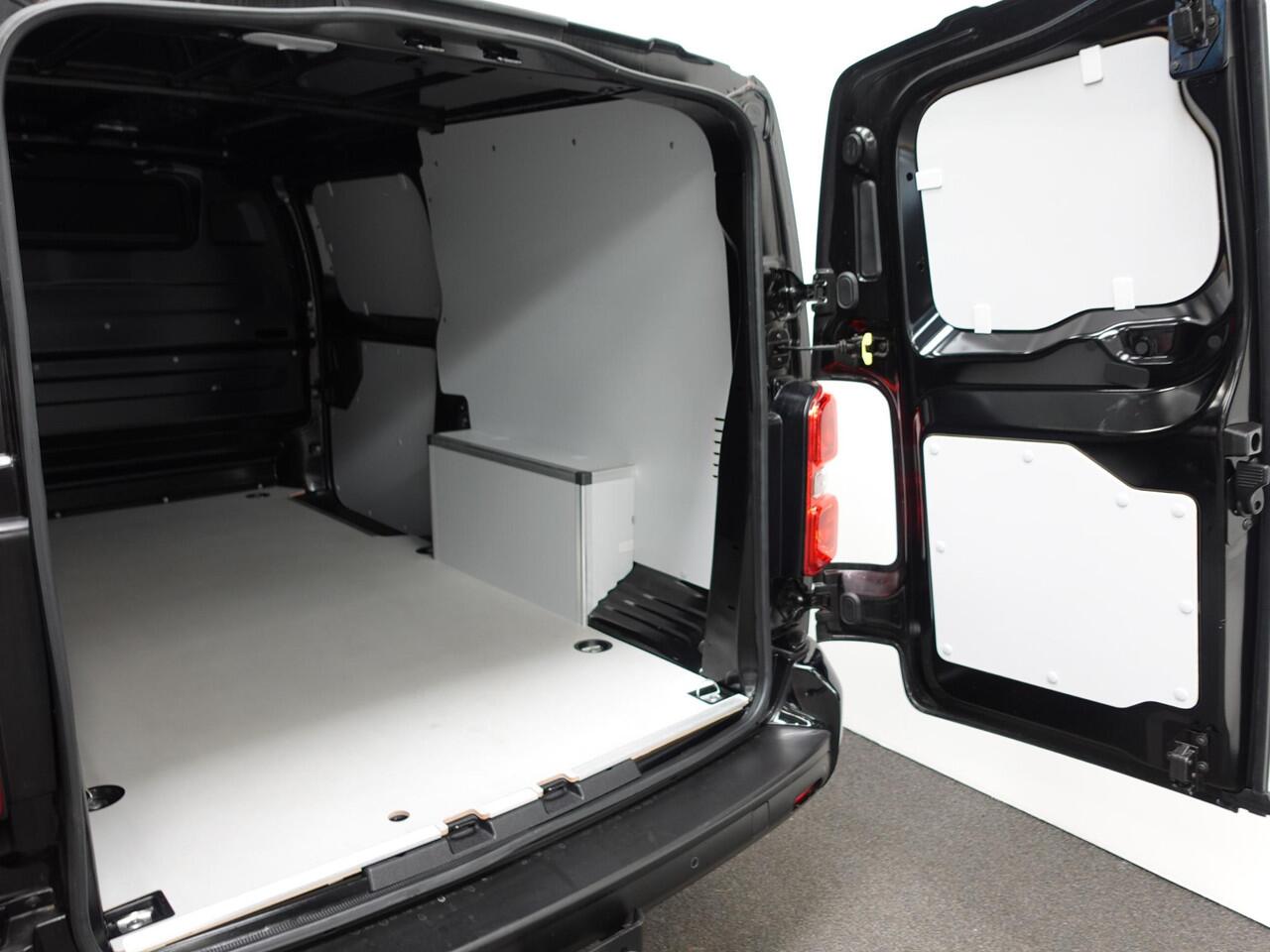 Peugeot EXPERT 145pk L3 Automaat Airco Cruise Navi Trekhaak Airco Cruise Control Trekhaak