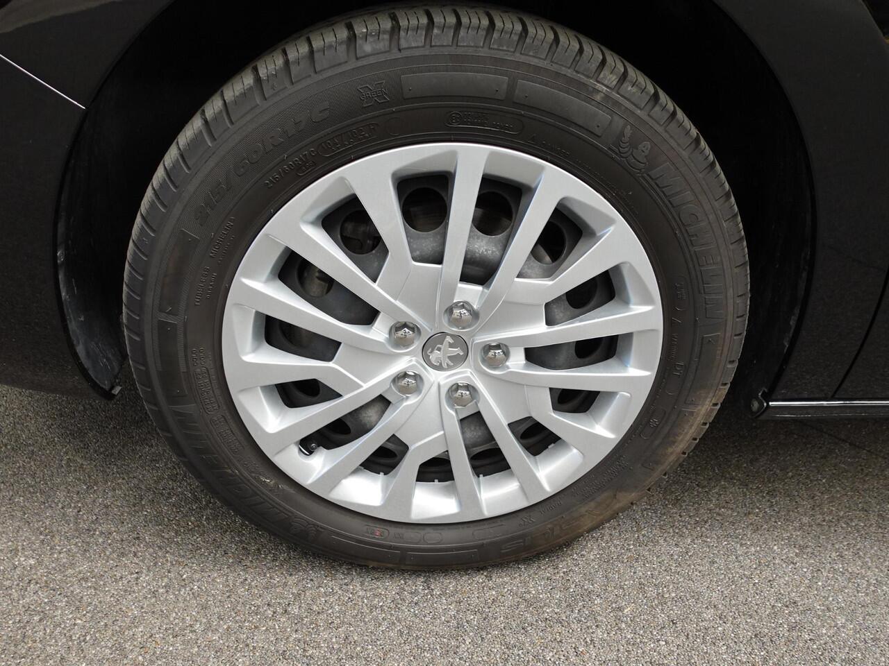 Peugeot EXPERT 145pk L3 Automaat Airco Cruise Navi Trekhaak Airco Cruise Control Trekhaak