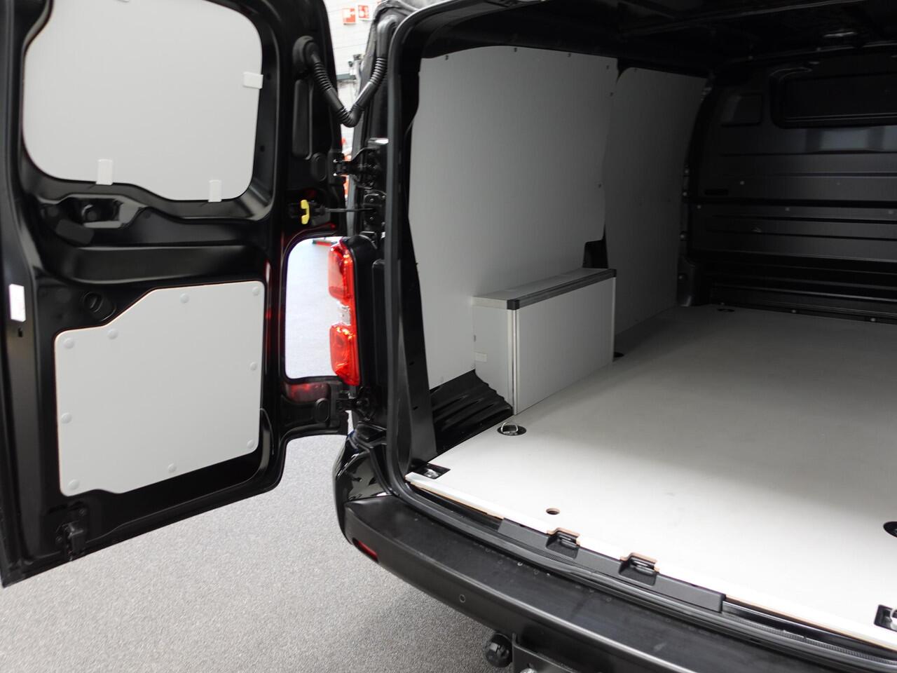 Peugeot EXPERT 145pk L3 Automaat Airco Cruise Navi Trekhaak Airco Cruise Control Trekhaak