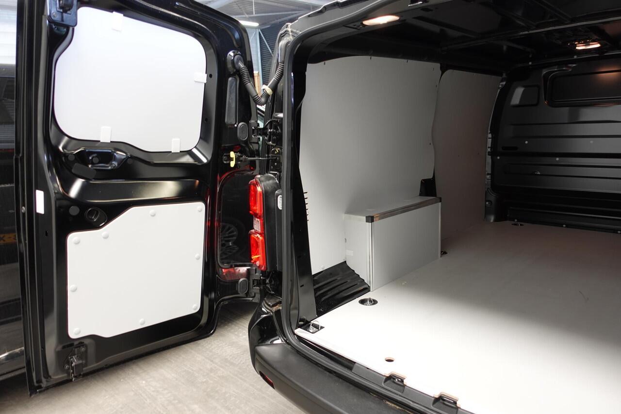 Peugeot EXPERT 2.0 BlueHDI 145PK L3 Automaat Trekhaak Airco navigatie