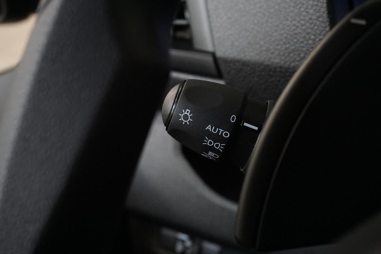 Peugeot EXPERT 2.0 BlueHDI 145PK L3 Automaat Trekhaak Airco navigatie