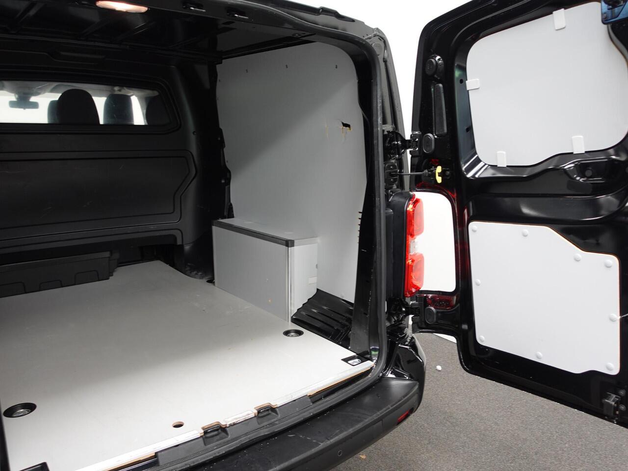 Peugeot EXPERT 2.0 180 PK Long Premium Dubbele Cabine Aut. Dubbele Cabine Airco Bluetooth LM Velgen Look pakket