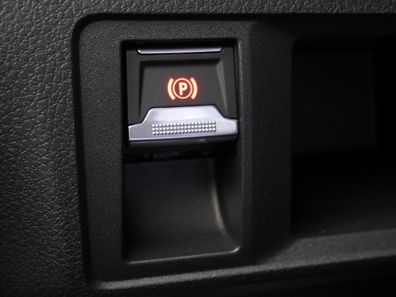 Peugeot EXPERT 2.0 BlueHDi 145 L3 | Nieuwe auto | Full led | Bumpers in kleur | Lichtmetalen velgen | Afneembare trekhaak | Navigatie | Achteruitrijcamera | Adaptive cruisecontrol | Laadruimte pakket | Keyless entry en start | Stoel en stuurverwarming