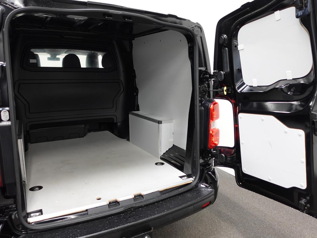 Peugeot EXPERT 180pk Automaat Long L3 Premium Dubbele Cabine Trekhaak Navigatie Apple Carplay Cruise control Airco