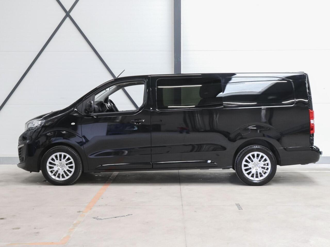 Peugeot EXPERT 2.0 BlueHDI Long Premium Dubbele Cabine Automaat Pack Look Navigatie Airco Bluetooth Parkeer sensoren Cruise Control Trekhaak *