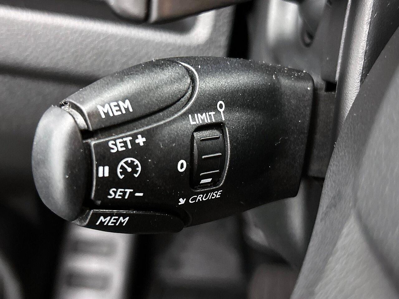 Peugeot EXPERT 2.0 BlueHDI 180 Long Premium Dubbele Cabine Automaat Airco Bluetooth LM Velgen Look pakket