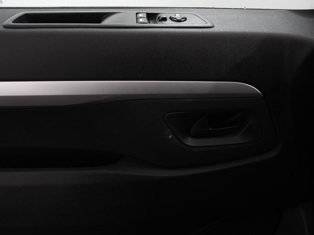 Peugeot EXPERT 2.0 BlueHDI 180pk Automaat L3 Premium DC | Navigatie | Bluetooth |Lichtmetalen Velgen | Look pakket | Airco | Trekhaak