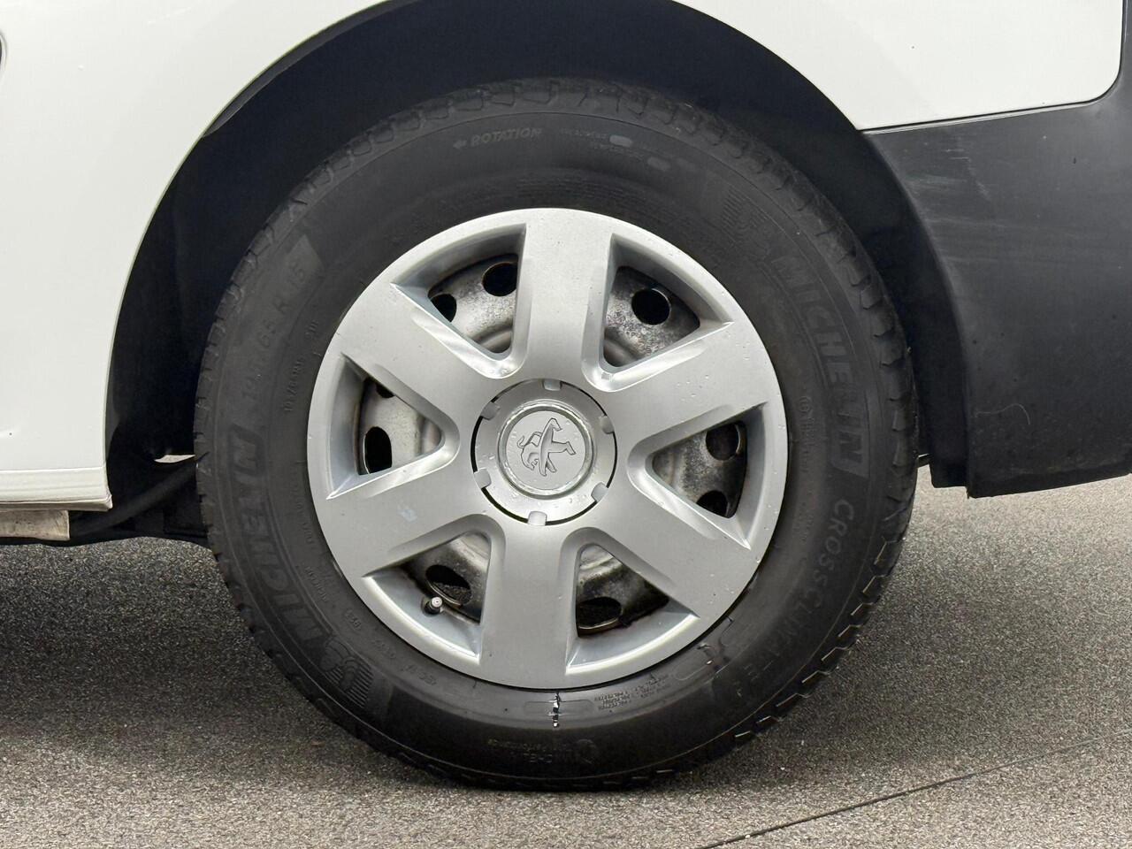 Peugeot PARTNER 1.6 BlueHDi 100 PK L1 Premium Airco Cruise Control Parkeersensoren Elektrische Ramen