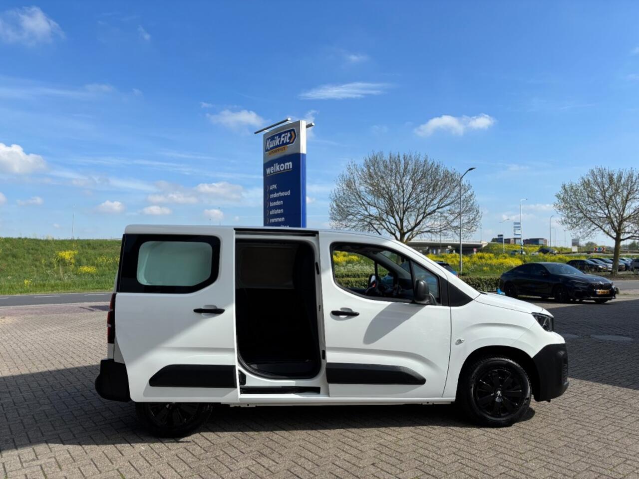 Peugeot PARTNER 1.2 PURET.BLUE 110 PK AIRCO EX BTW