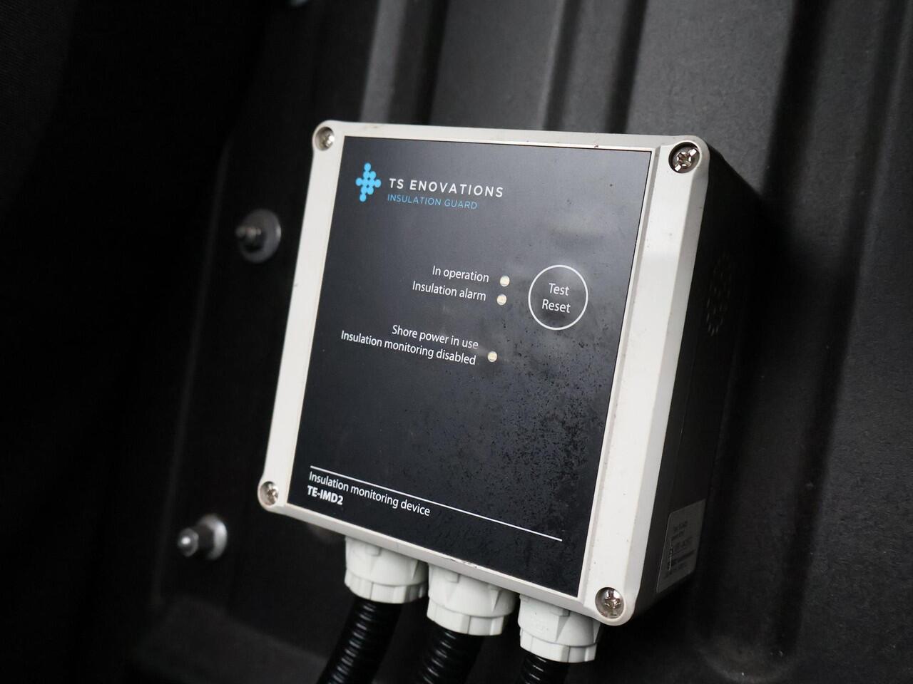 Peugeot PARTNER 1.5 BLUEHDI 100 PK PREMIUM + BOTT KAST | 230V OMVORMER | TREKHAAK | APPLE CARPLAY