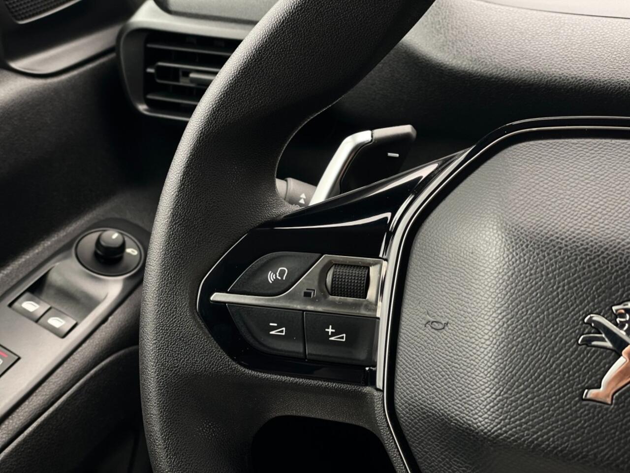 Peugeot PARTNER 1.2 PURETECH AUTOMAAT CRUISE PDC ACHTER