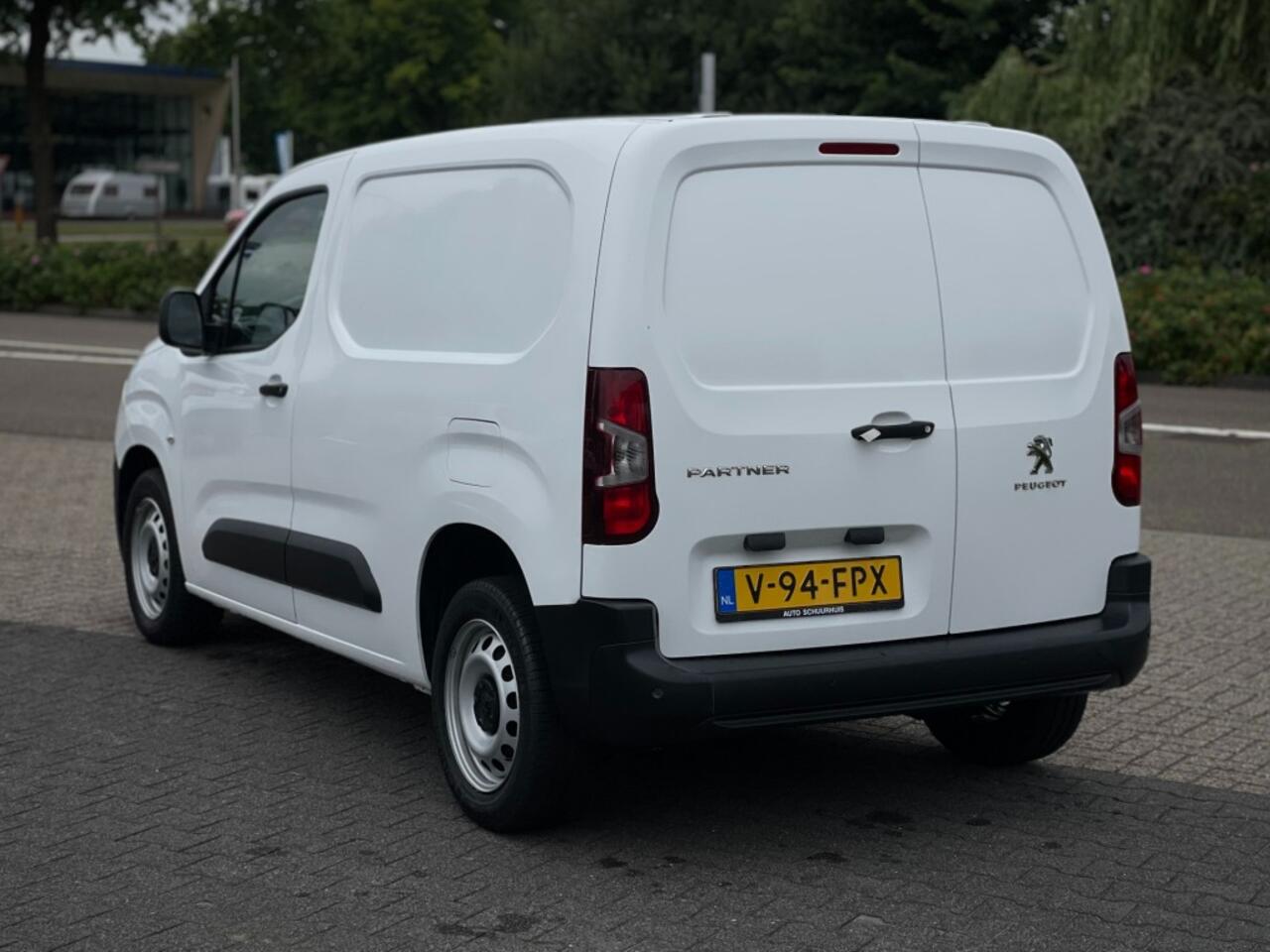 Peugeot PARTNER 1.2 PURETECH AUTOMAAT CRUISE PDC ACHTER