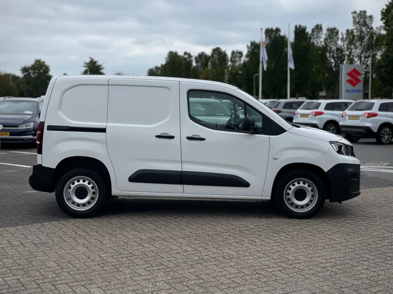 Peugeot PARTNER 1.2 PURETECH AUTOMAAT CRUISE PDC ACHTER