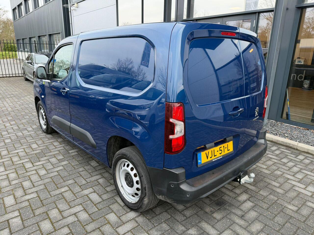 Peugeot PARTNER 1.5 BlueHDI Premium airco navi cruise automaat luxe