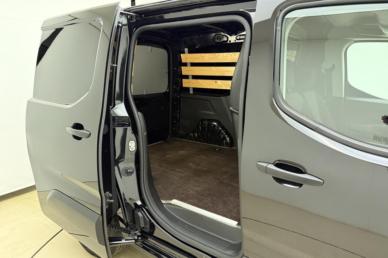 Peugeot PARTNER 1.5 BlueHDI Premium 75 PK | Handgeschakeld | 3-Zits | Betimmering | Airco | Cruise Control | Parkeersensor | Bluetooth | 1e eigenaar