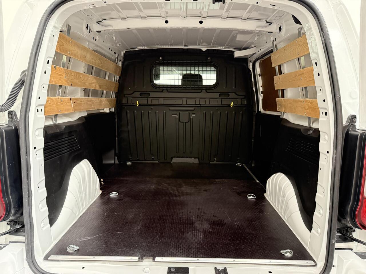Peugeot PARTNER 1.5 BlueHDI Premium Airco App-connect Parkeersensoren Trekhaak