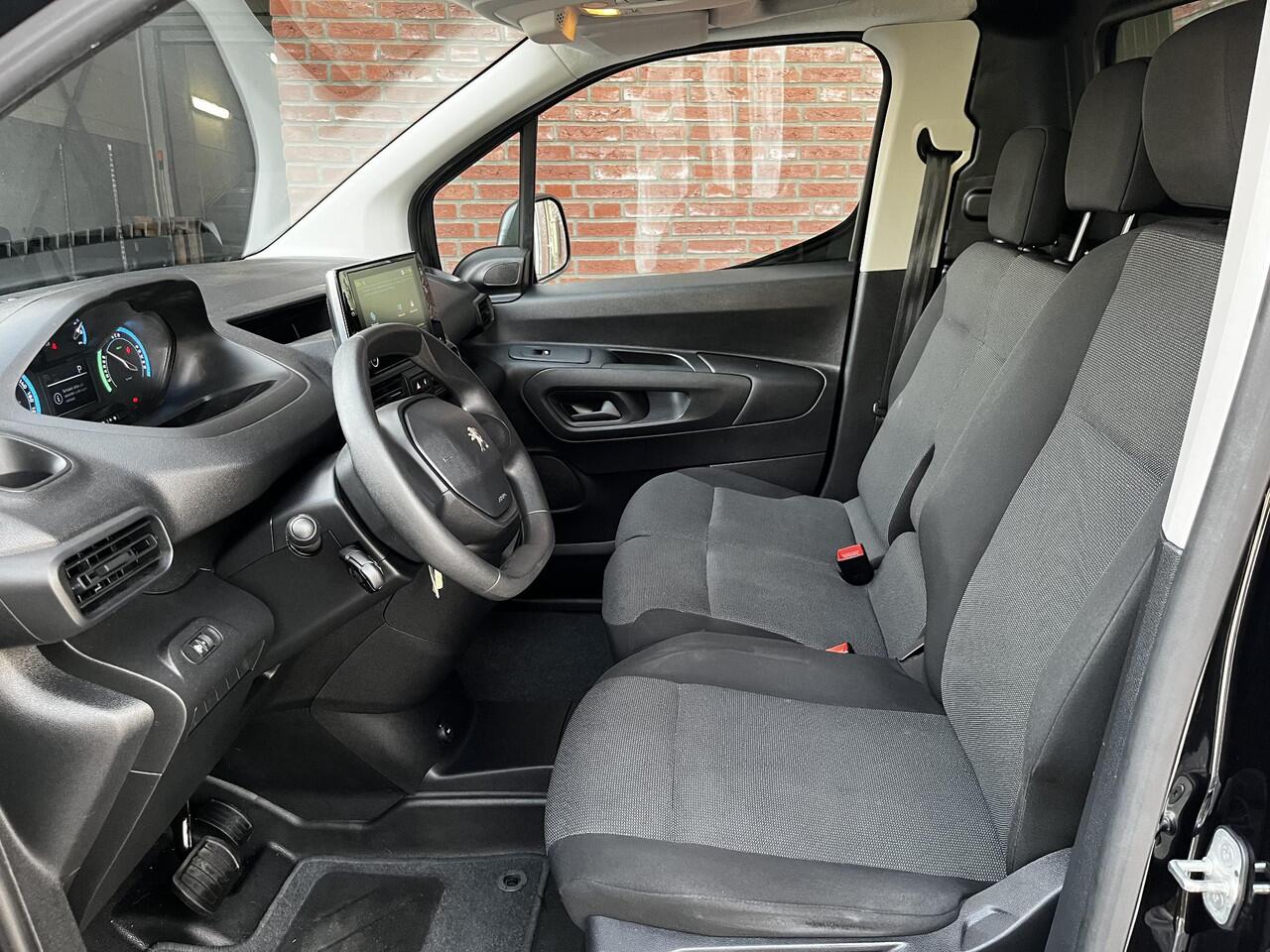 Peugeot PARTNER e-Partner L1 Premium EV 50kWh 136pk | 3-ZITS | CAMERA | APPLE CARPLAY / ANDROID AUTO | PARKEERHULP V+A | AIRCO | CRUISE CONTROL