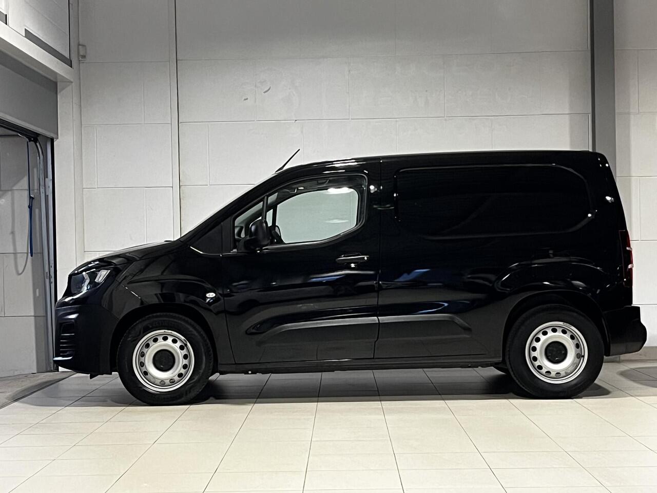 Peugeot PARTNER e-Partner L1 Premium EV 50kWh 136pk | 3-ZITS | CAMERA | APPLE CARPLAY / ANDROID AUTO | PARKEERHULP V+A | AIRCO | CRUISE CONTROL