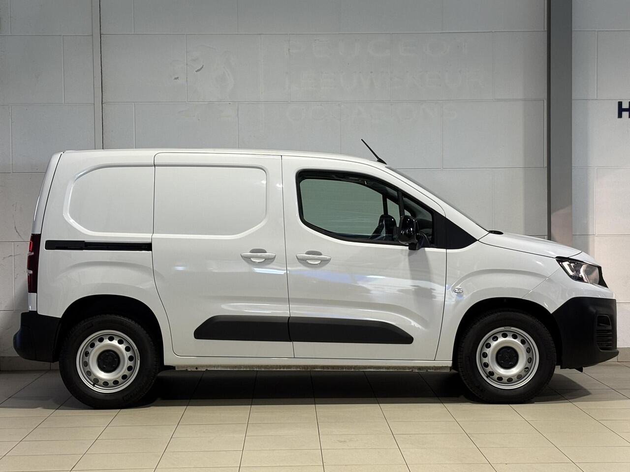 Peugeot PARTNER GB L1 Premium 1.2 Turbo 130pk EAT8 AUTOMAAT | WINTERPACK | 3-ZITS | 2 x SCHUIFDEUR | SURROUND CAM | STOELVERW.