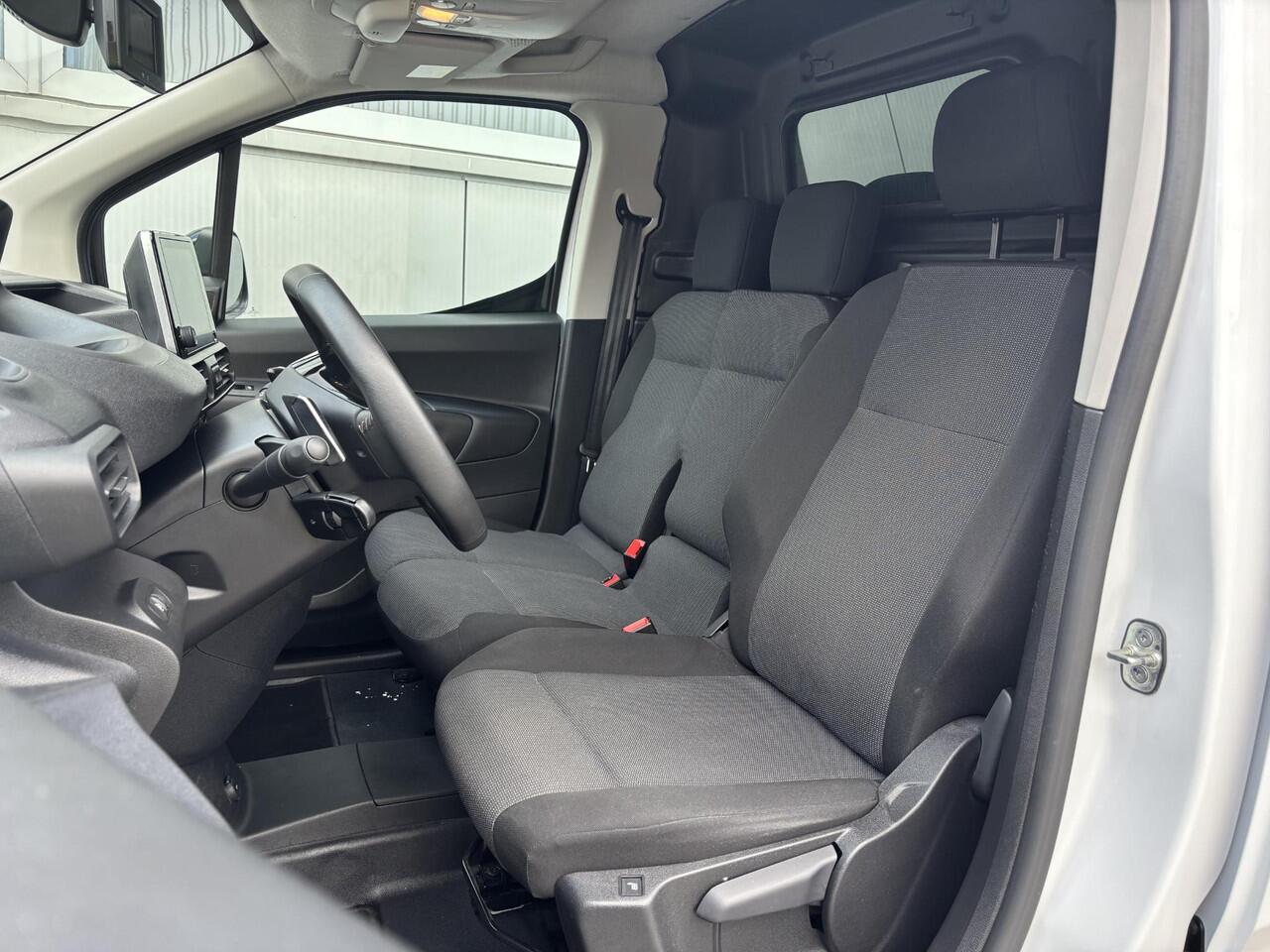 Peugeot PARTNER GB L1 Premium 1.2 Turbo 130pk EAT8 AUTOMAAT | WINTERPACK | 3-ZITS | 2 x SCHUIFDEUR | SURROUND CAM | STOELVERW.