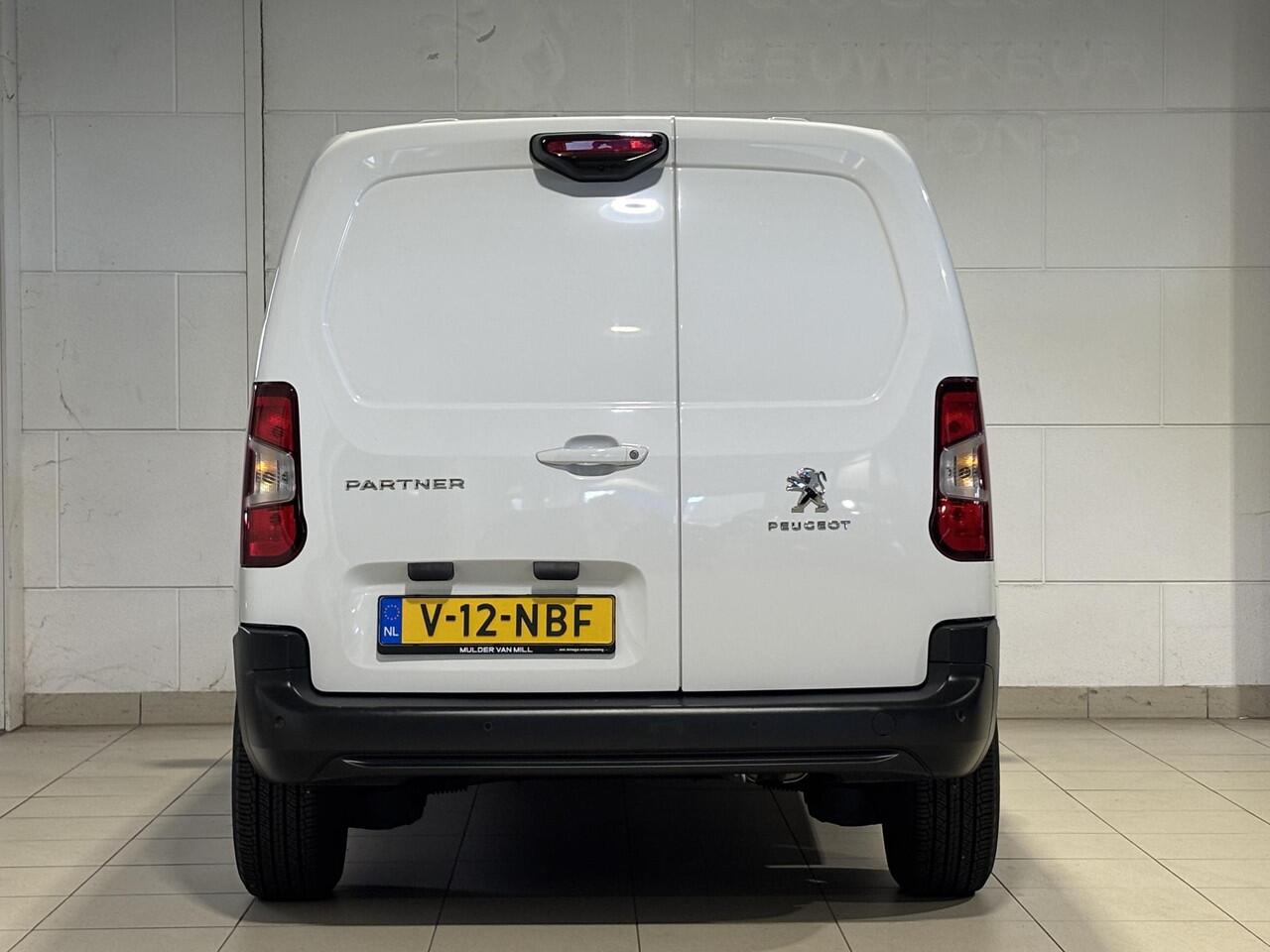 Peugeot PARTNER GB L1 Premium 1.2 Turbo 130pk EAT8 AUTOMAAT | WINTERPACK | 3-ZITS | 2 x SCHUIFDEUR | SURROUND CAM | STOELVERW.