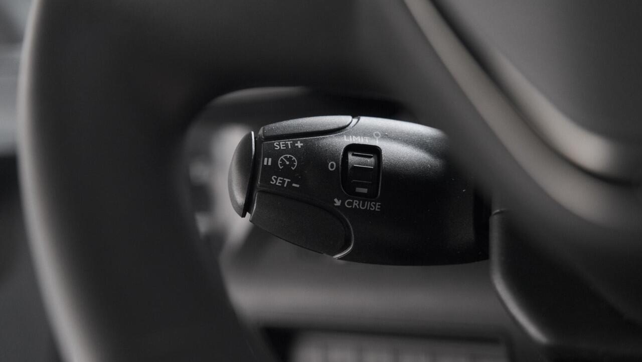 Peugeot PARTNER 1.5 BlueHDi 100 S&S L1 | Trekhaak | Camera | Apple Carplay | Vloerplaat | Parkeersensoren